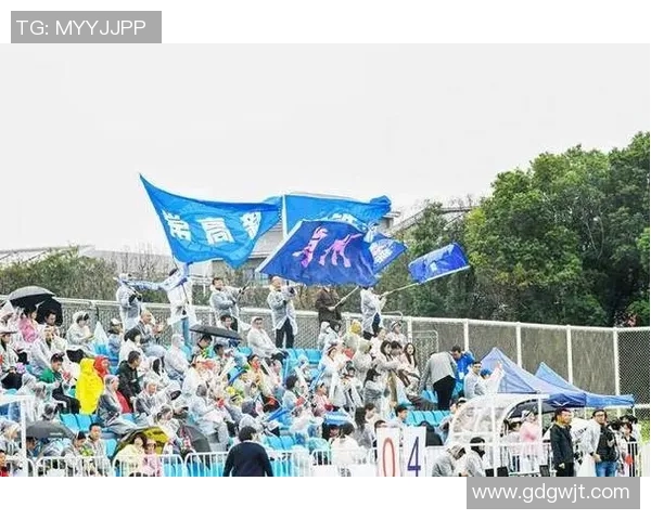 足球巨星纷纷送福利，回馈球迷热情，精彩活动引爆全城热潮