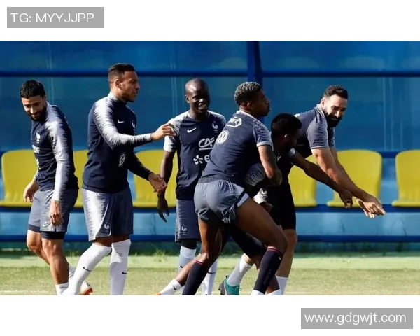 聚焦足球球星Terry的辉煌生涯与球队荣誉传承