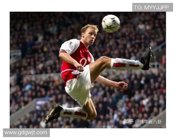 荷兰足球队历届球星排名分析 盘点最具影响力的10大传奇球员